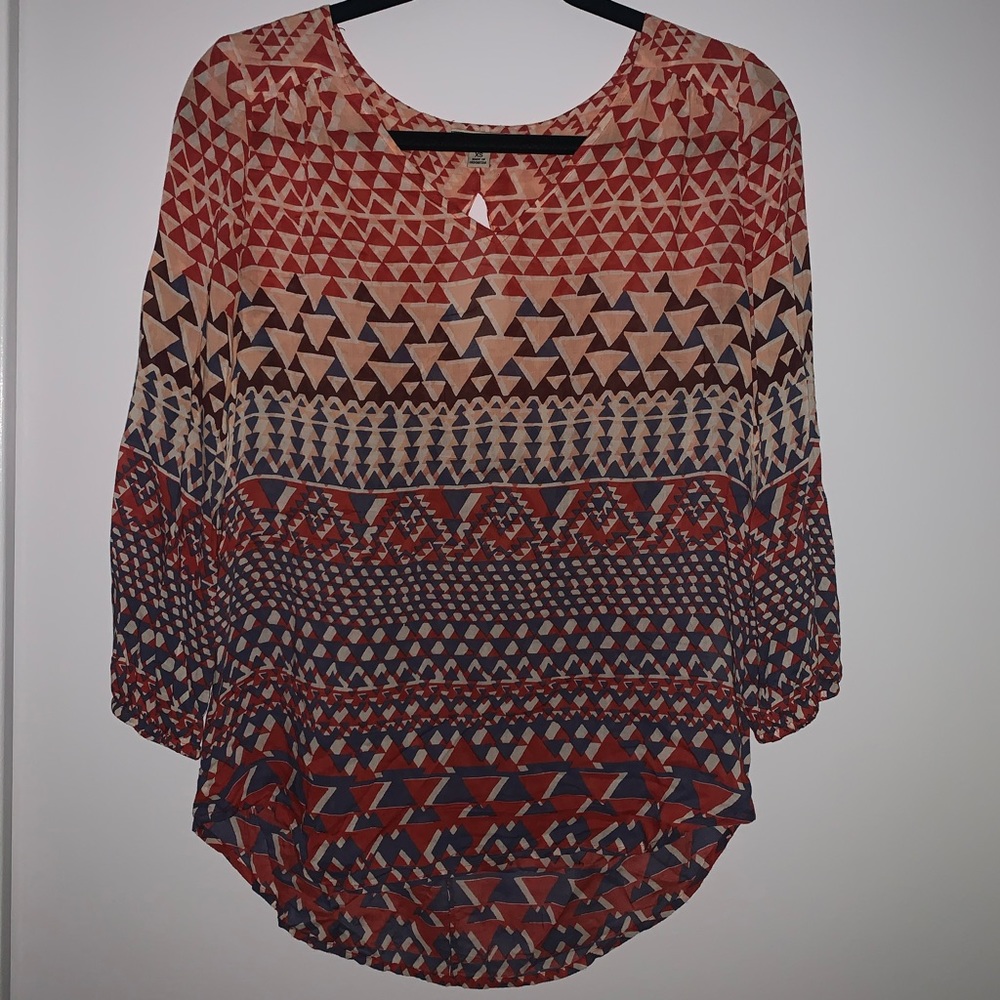 Lucky brand graphic top with back detail